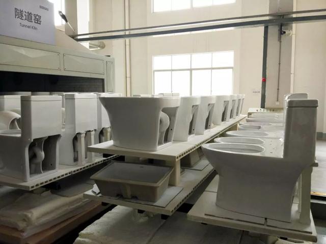浪鯨衛浴陶瓷工廠浪鯨衛浴陶瓷產品采用行業領先的全自動隧道窯生產線